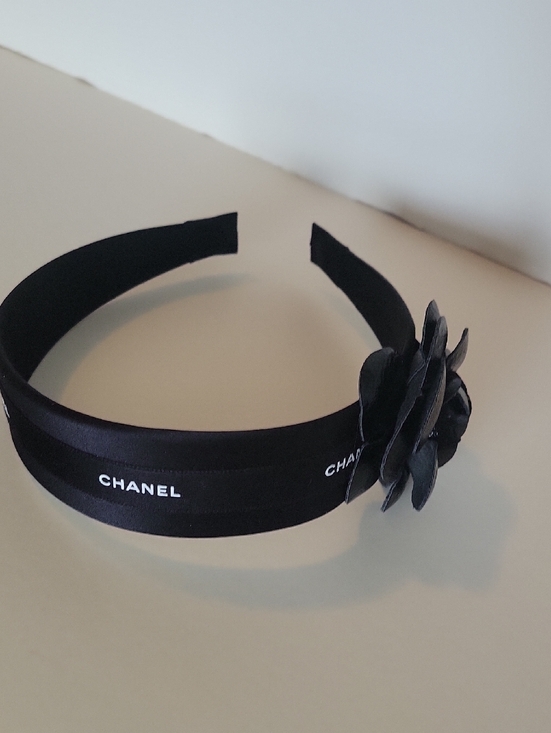 CHANEL Ribbon Black